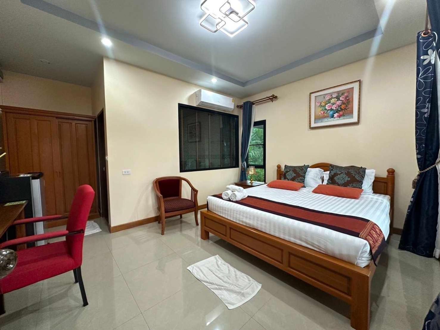 Capital O 75518 Baan Rose Resort Ao Luk Экстерьер фото