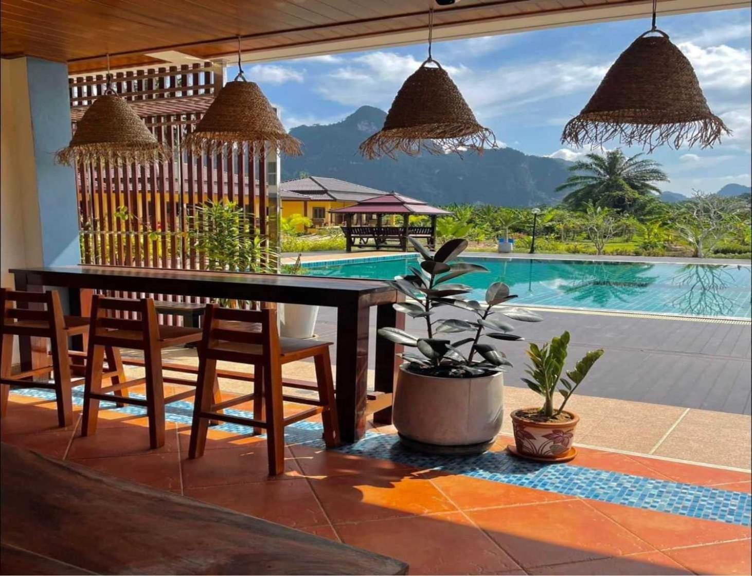 Capital O 75518 Baan Rose Resort Ao Luk Экстерьер фото