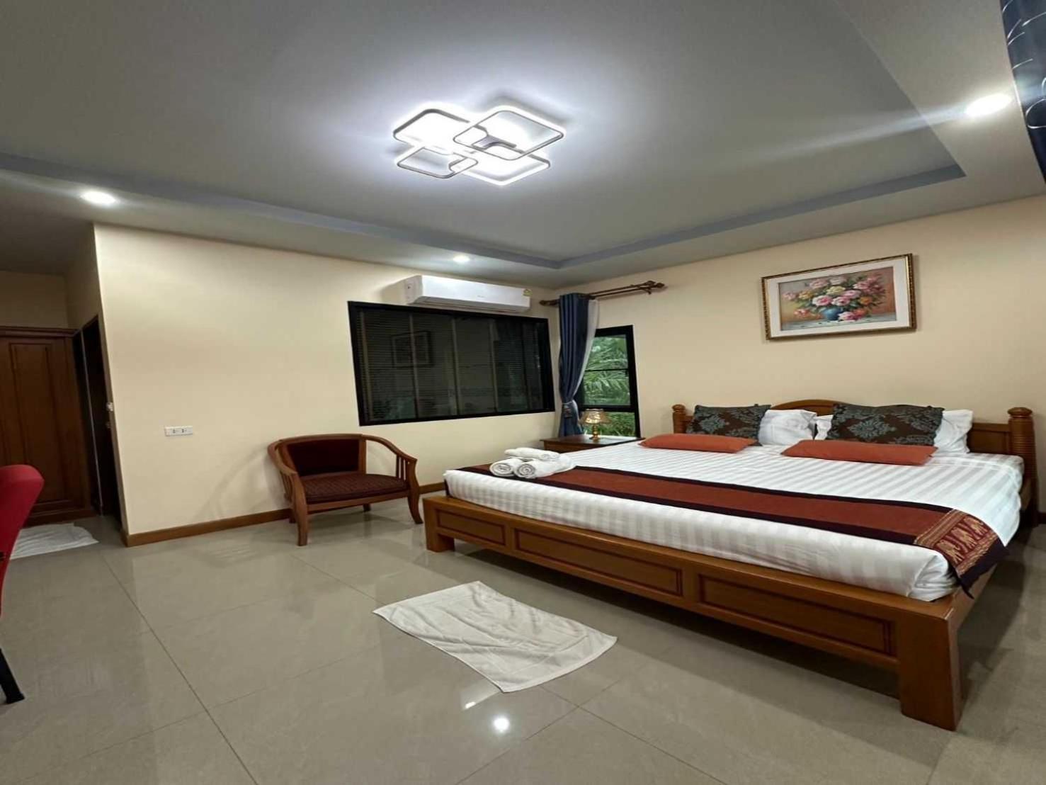 Capital O 75518 Baan Rose Resort Ao Luk Экстерьер фото